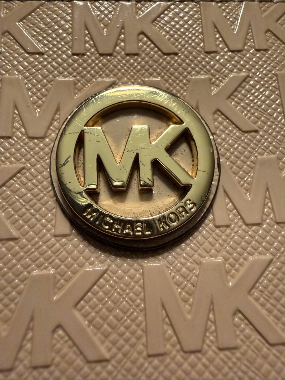 Michael Kors Nude Patent Logo Wristlet Clutch - Picture 3 of 7